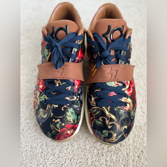 2015 KD 7 EXT OS 'Floral' - Picture 1 of 6